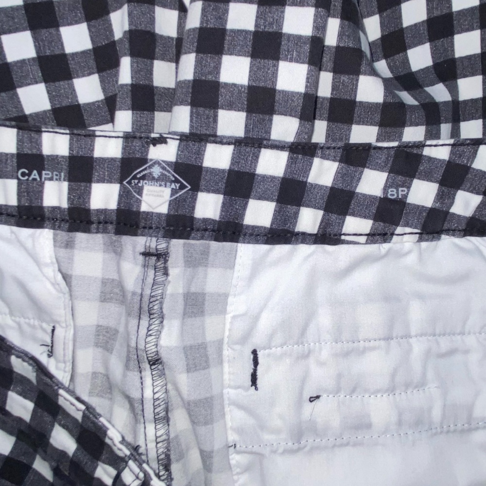 St John’s Bay (37x16) Black Plaid Checkered Stretch Capri Capris - Women’s 18P - Picture 10 of 10